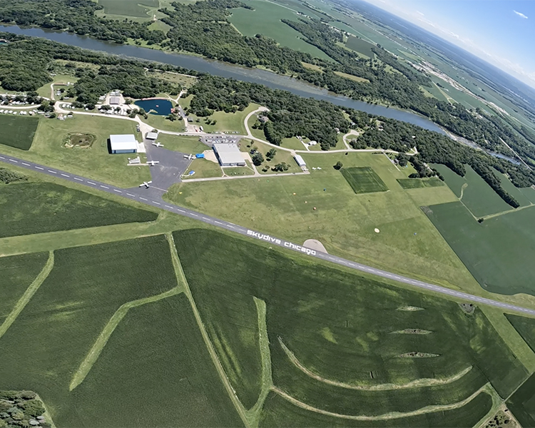 Skydive Chicago airport